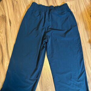 Title Nine Slaycation cropped pants turquoise size small